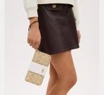 Cartera larga con cremallera en lona distintiva y rayas - Imagen 3